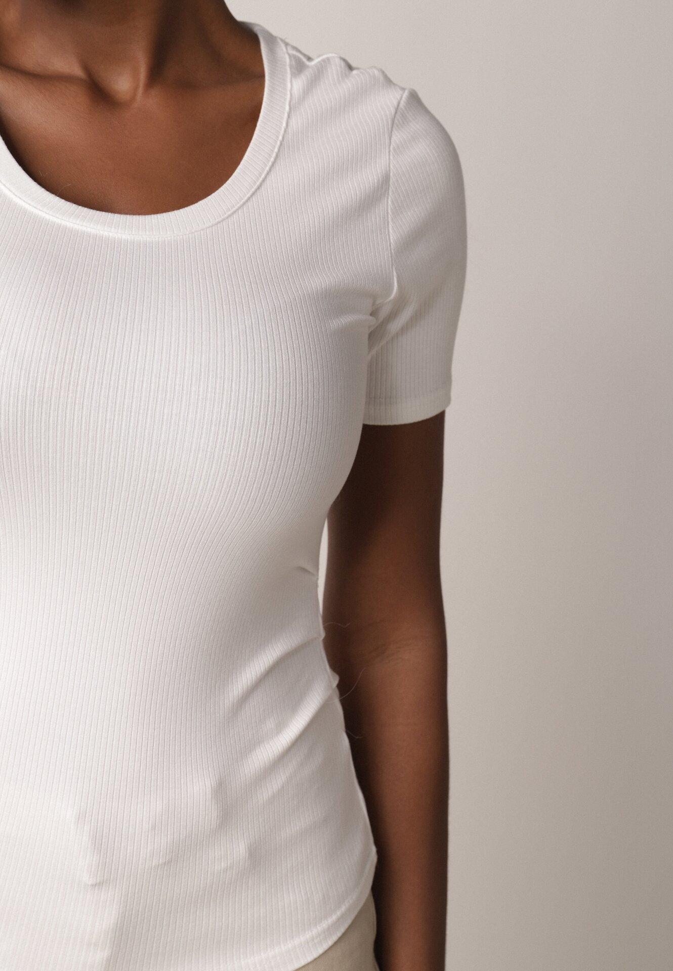 romee's Tricou Alb Striat Decorat pe Laterale cu Încrețituri Nedisa
