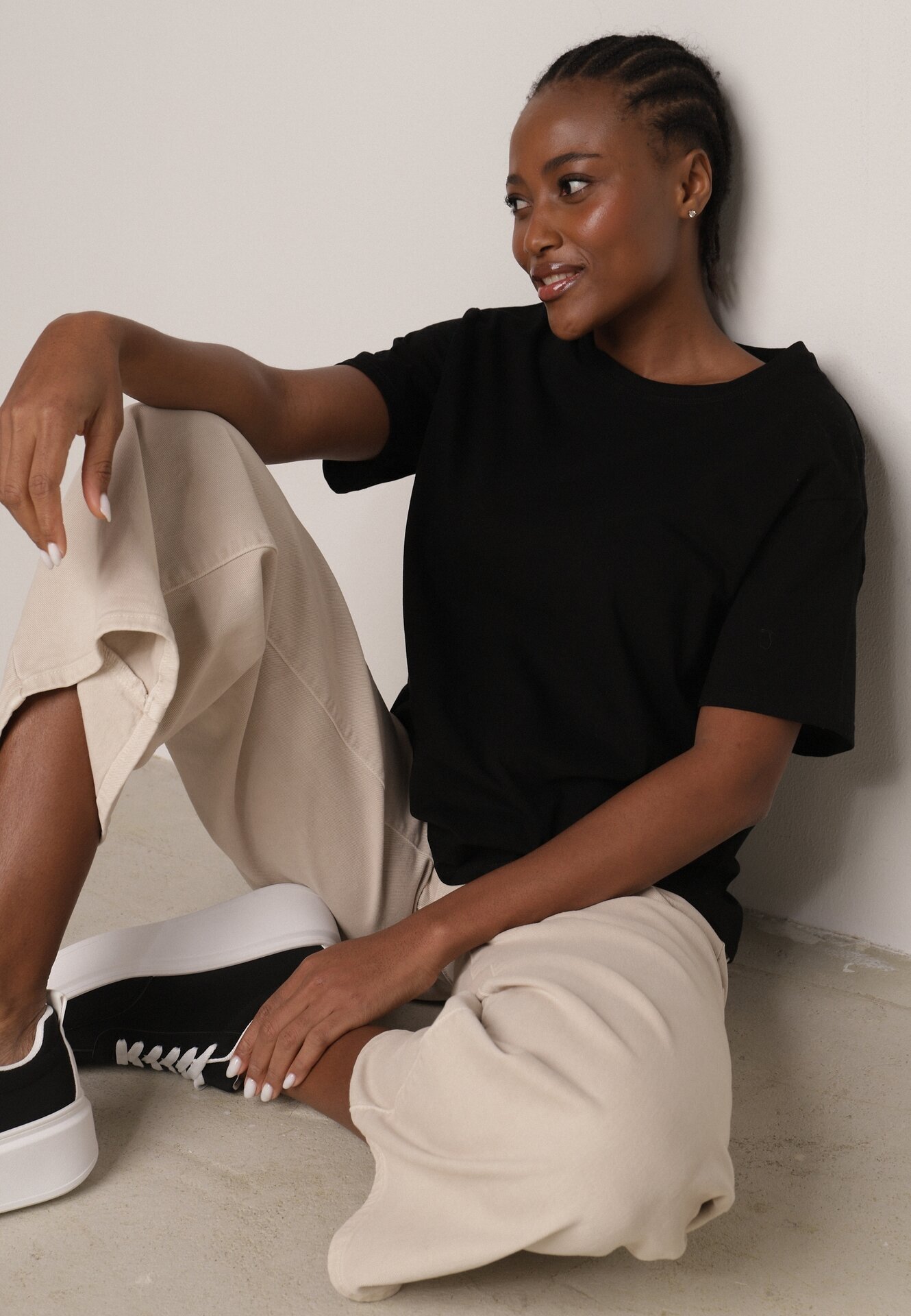 romee's Tricou Negru din Bumbac Tip Oversize Nedika