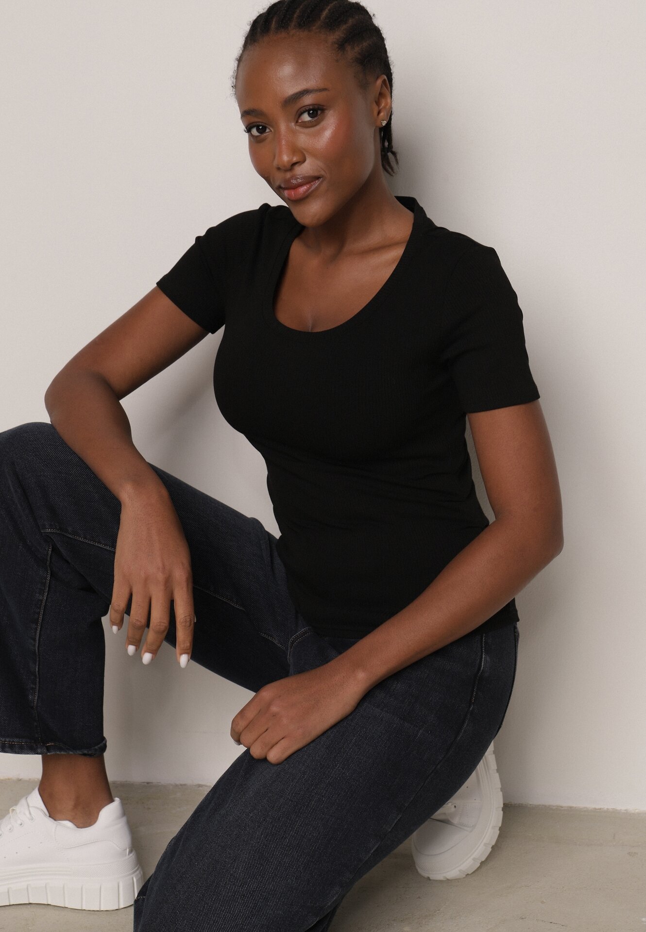 romee's Tricou Negru Striat Decorat pe Laterale cu Încrețituri Nedisa