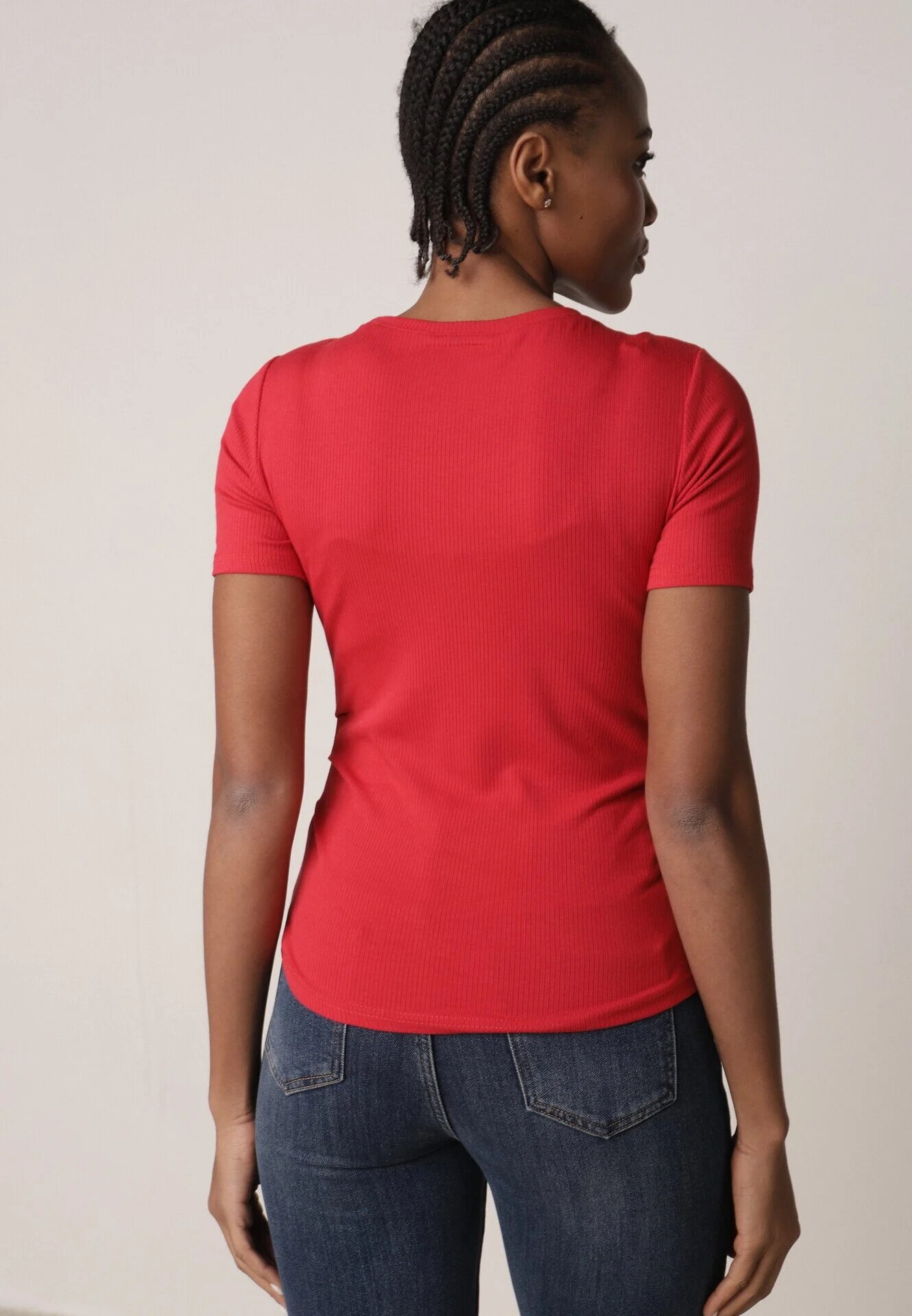 romee's Tricou Roșu Reiat Decorat pe Laterale cu Volănașe Nedisa