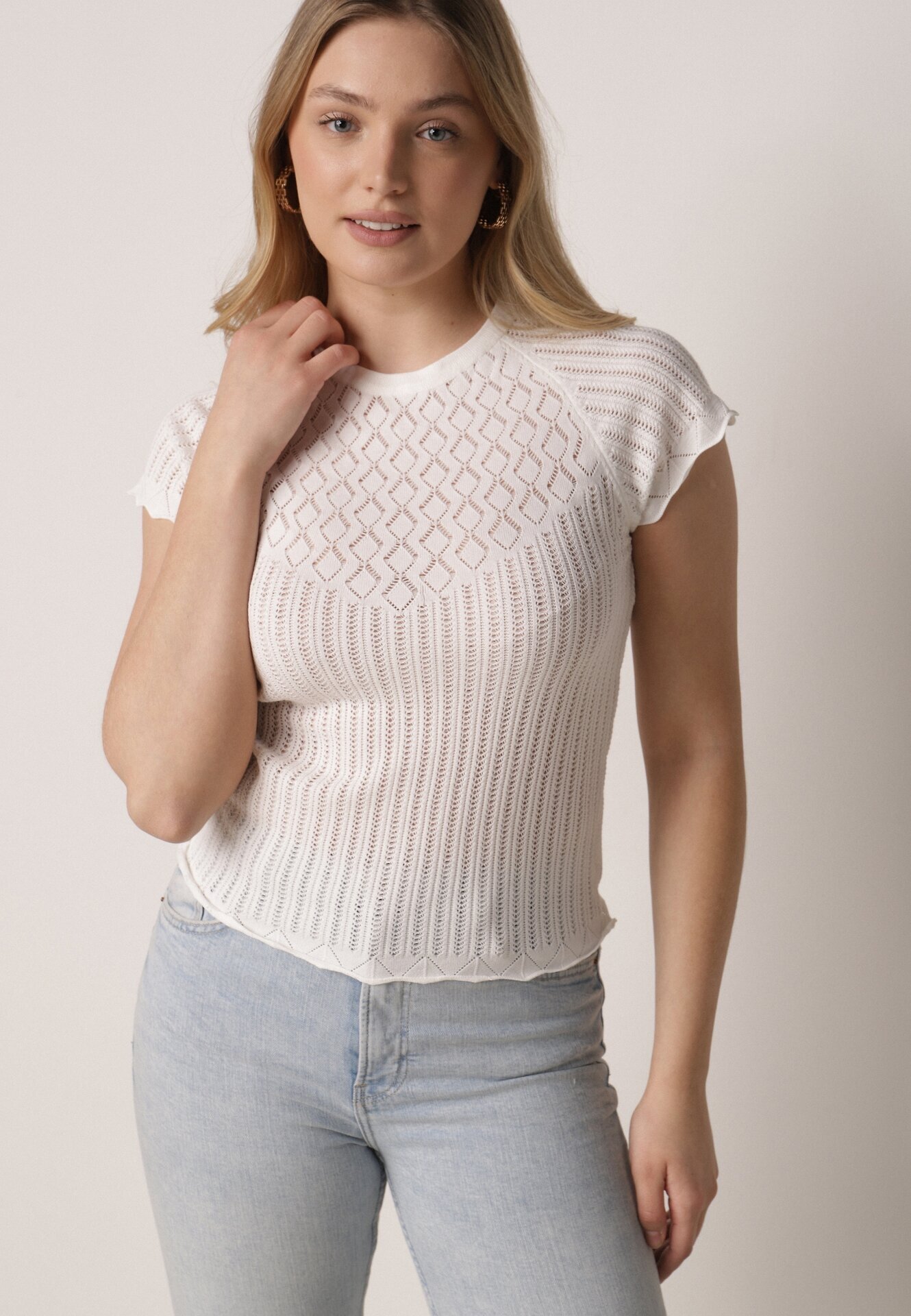 rosa Bluză Albă din Tricot Ajurat cu Mâneci Scurte Tolina