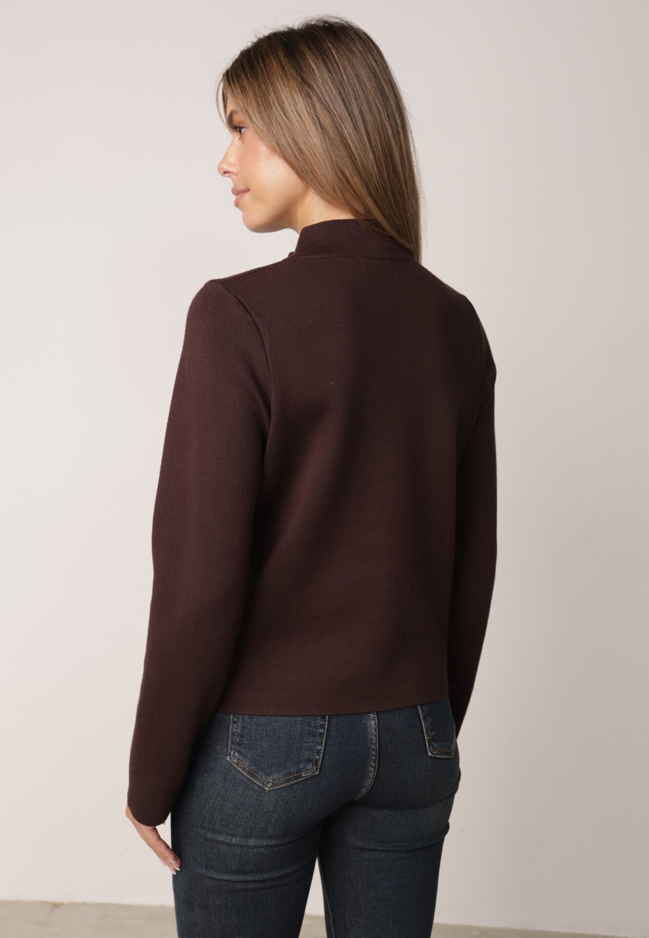 rosa Cardigan din vâscoză în stil Napoleonka cu guler tip tunică Biugge Maro