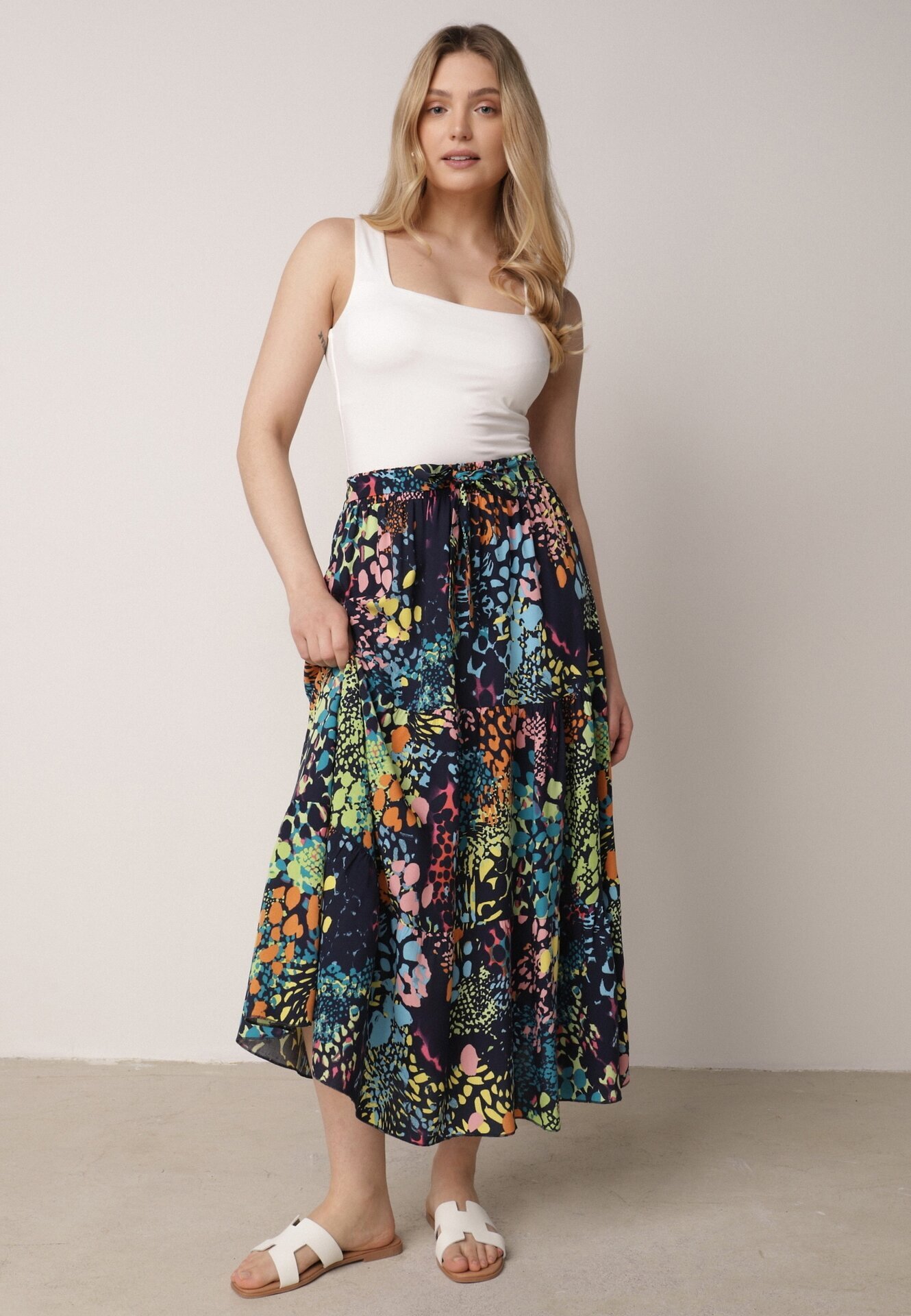 rosa Fustă Cloș Bleumarin cu Model Abstract din Viscoză Assenila