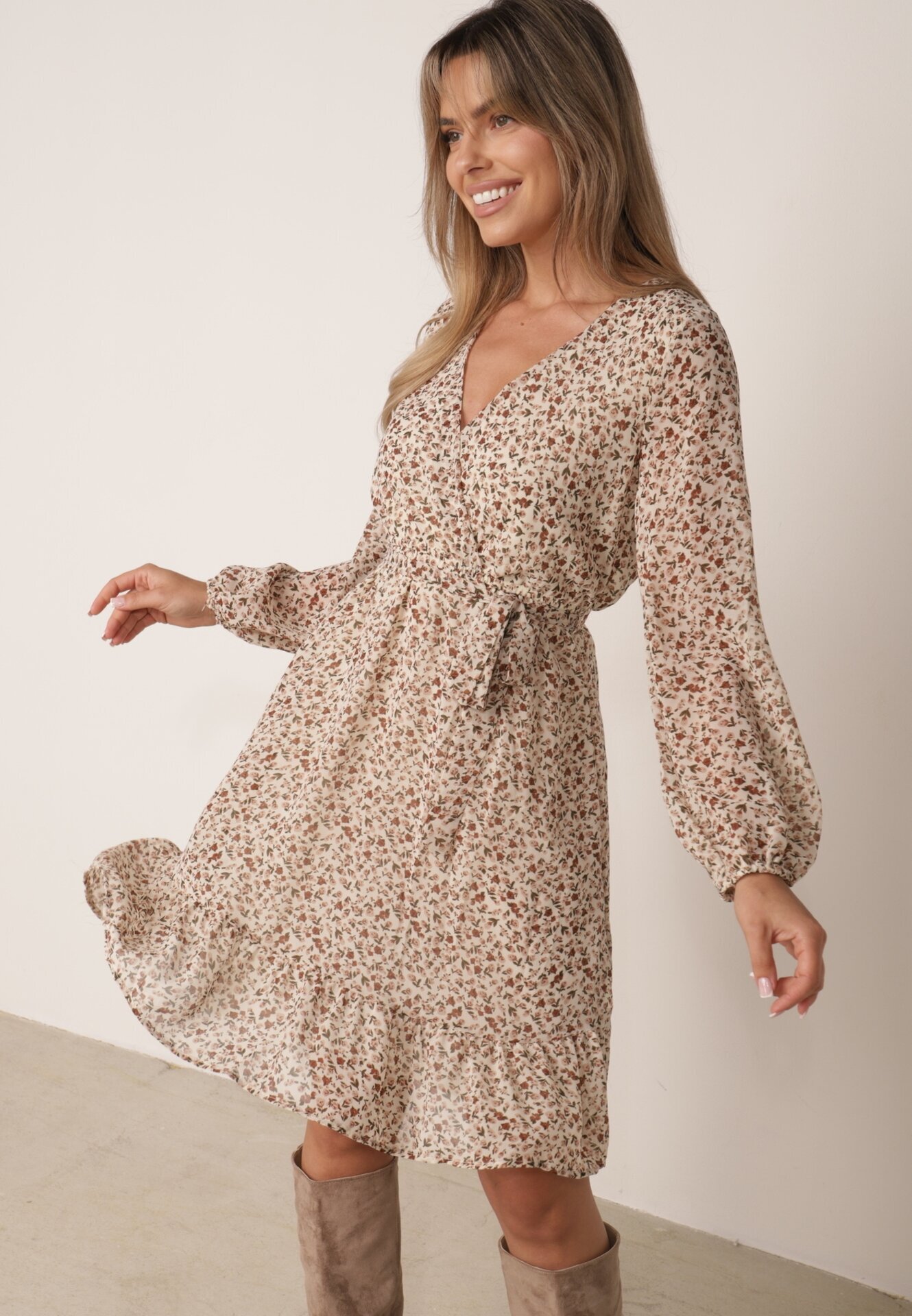 rosa Rochie Bej Midi cu elastic în talie și decolteu petrecut Zephone