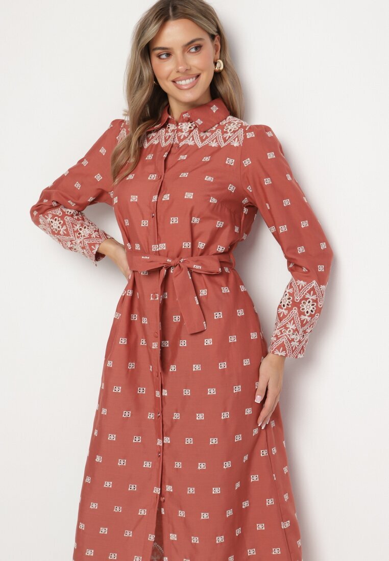 rosa Rochie maro deschis cu croială tip cămașă cu cordon legat decorată cu broderie Valentirae