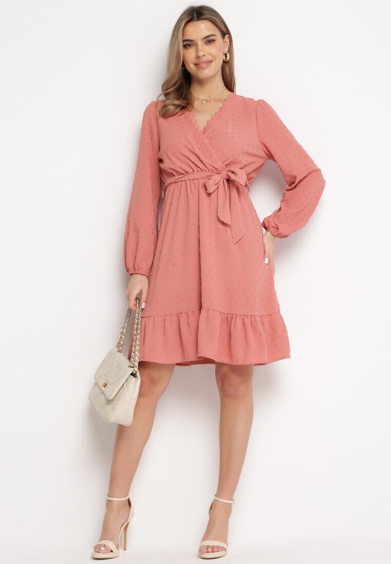 rosa Rochie Mini Roz din Țesătură Plumeti cu Dantelă și Curea din Material Difia