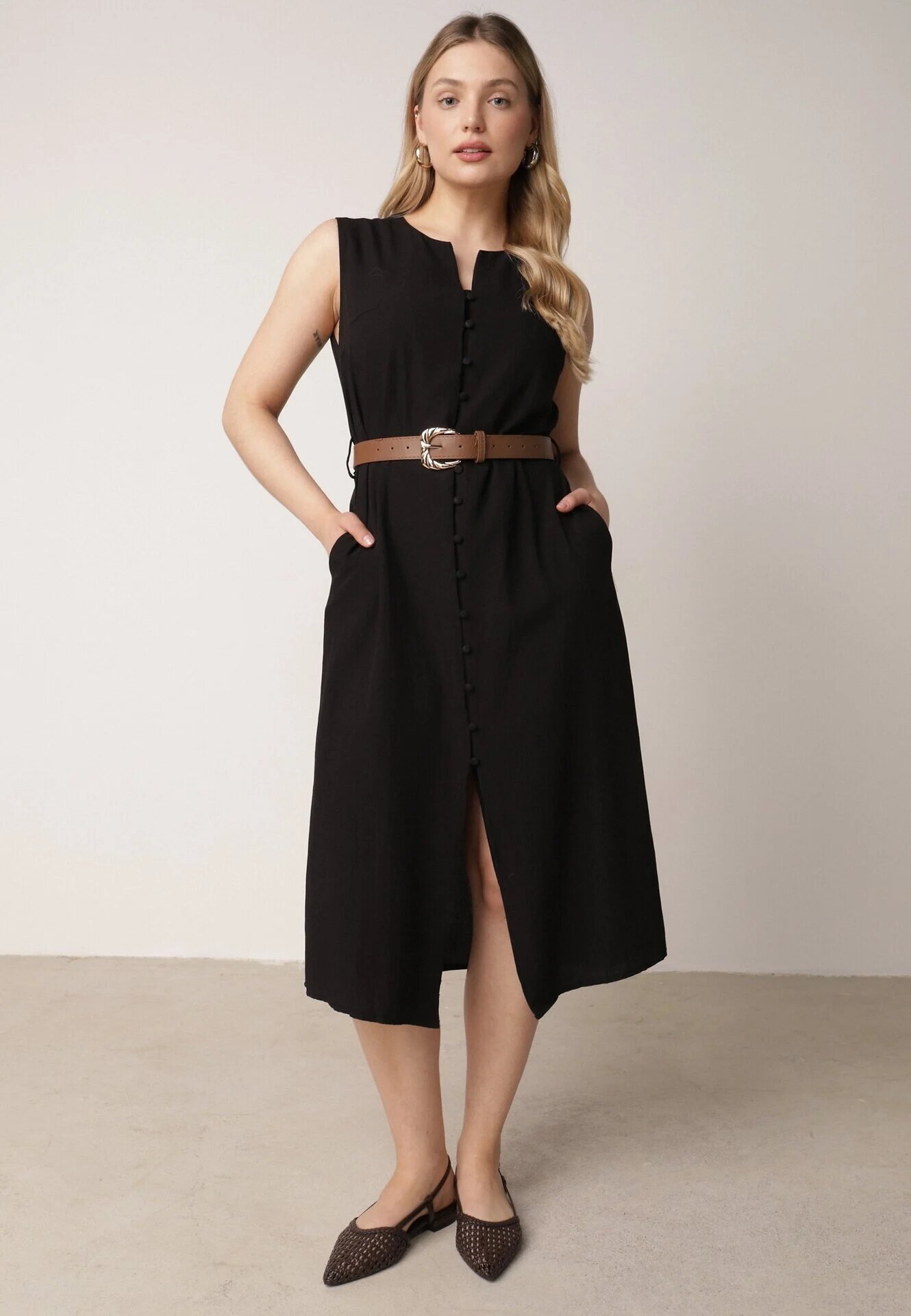 rosa Rochie Neagră