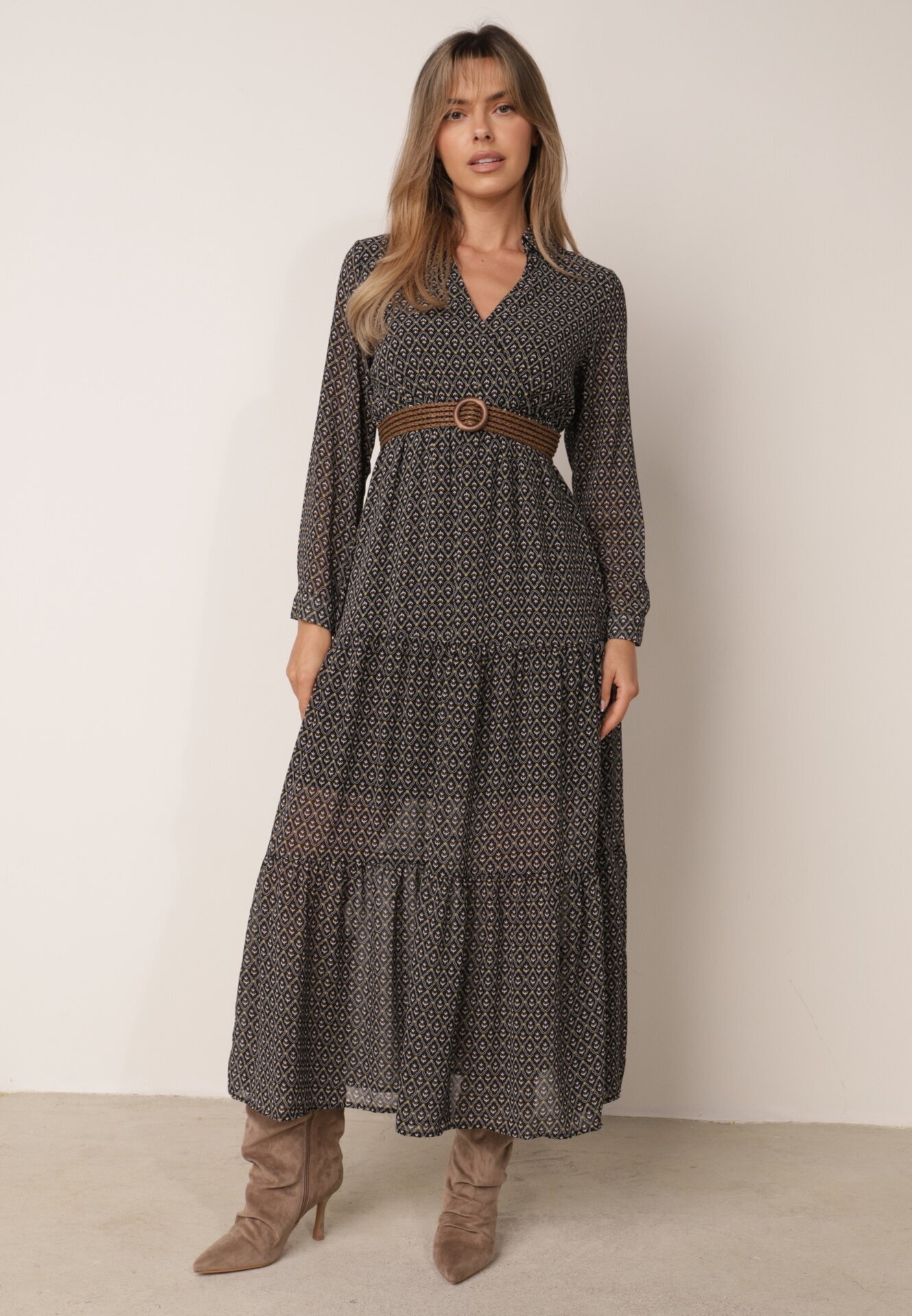 rosa Rochie Neagră Demusa