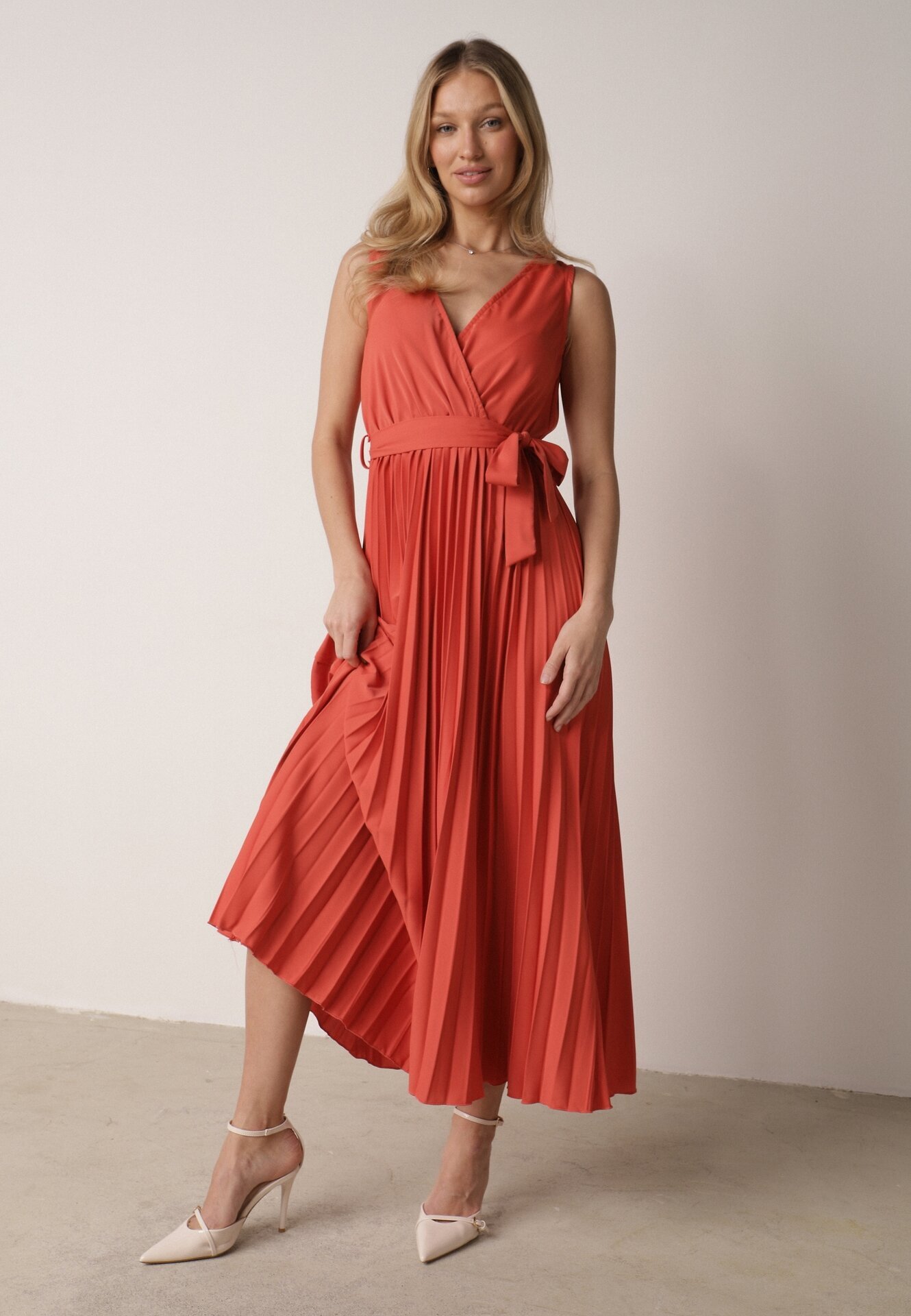 rosa Rochie Roșie Plisată Maxi cu elastic în talie și curea din material Biak
