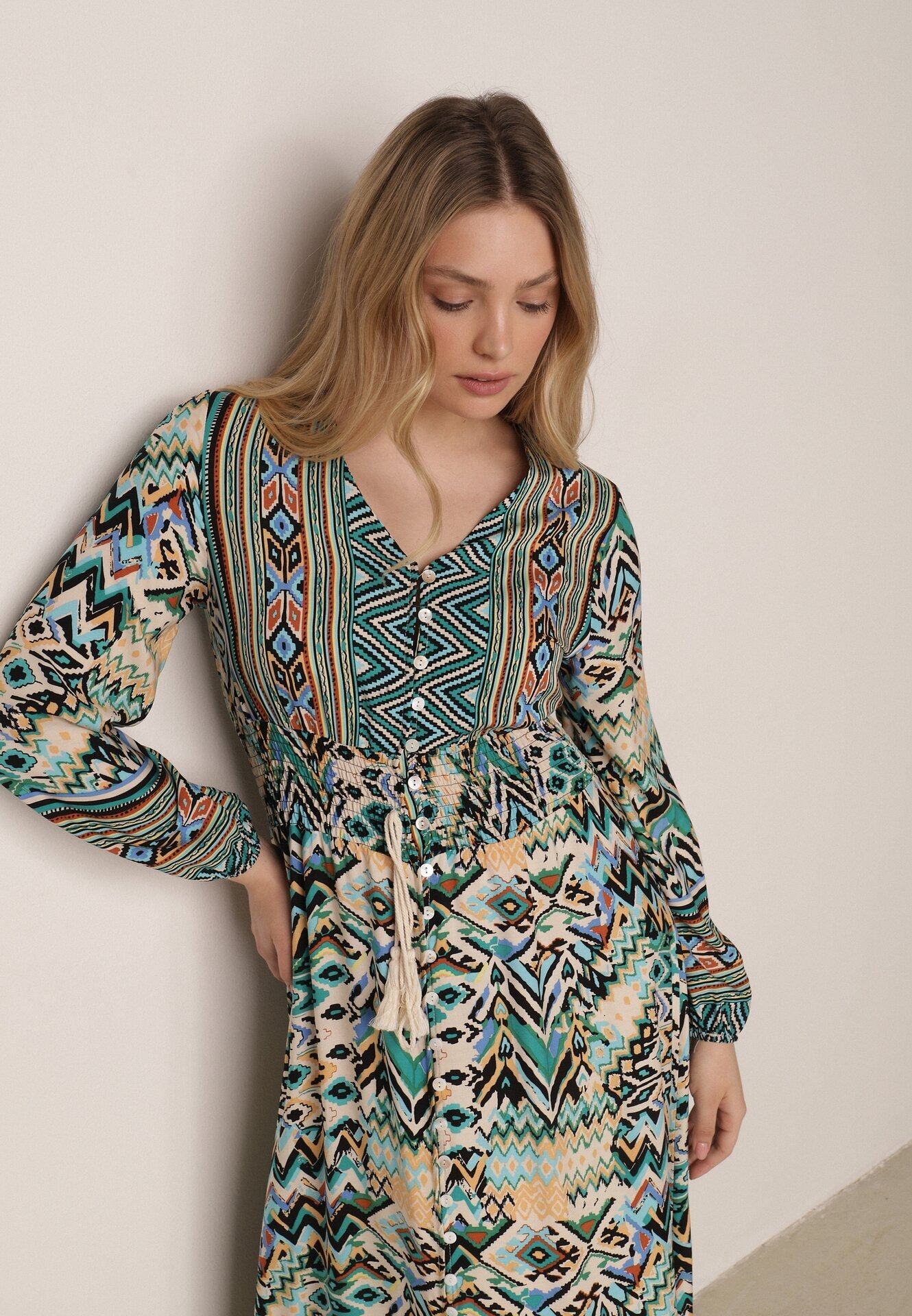 rosa Rochie Verde cu elastic în talie cu model etno Tilfa