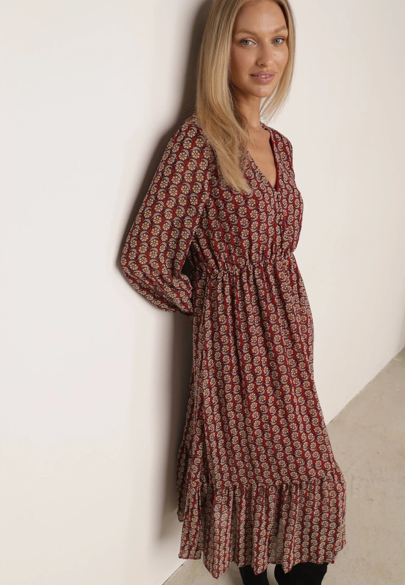 rosa Rochie Vișinie cu Decolteu Triunghiular și Elastic în Talie Hutyz