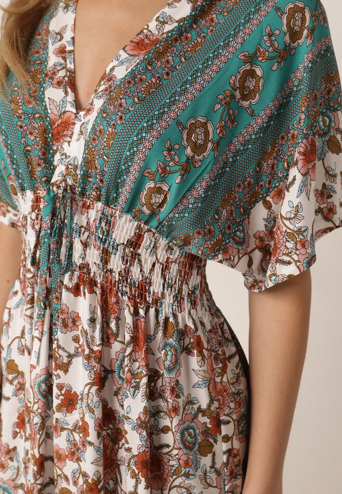 rosita Rochie Mini Alb-Verde din Viscoză cu Elastic în Talie cu Volănaș Hypalina