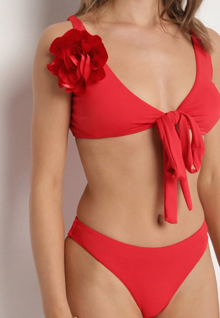 rosse line Bikini Roșu Sutien cu Floare 3D Detașabilă Slip și Pareo din plasă Folane
