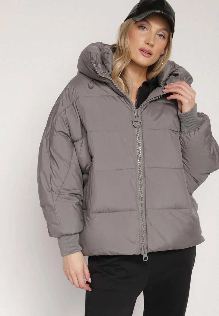 rosse line Geacă Gri Matlasată Croială Oversize cu Glugă Mevisana