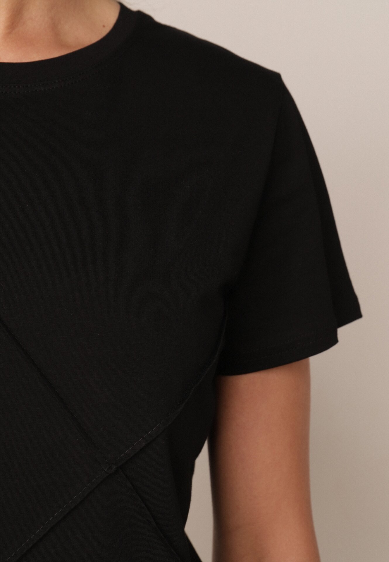 rosse line T-shirt clasic din bumbac decorat cu cusături rombice Onissa Negru