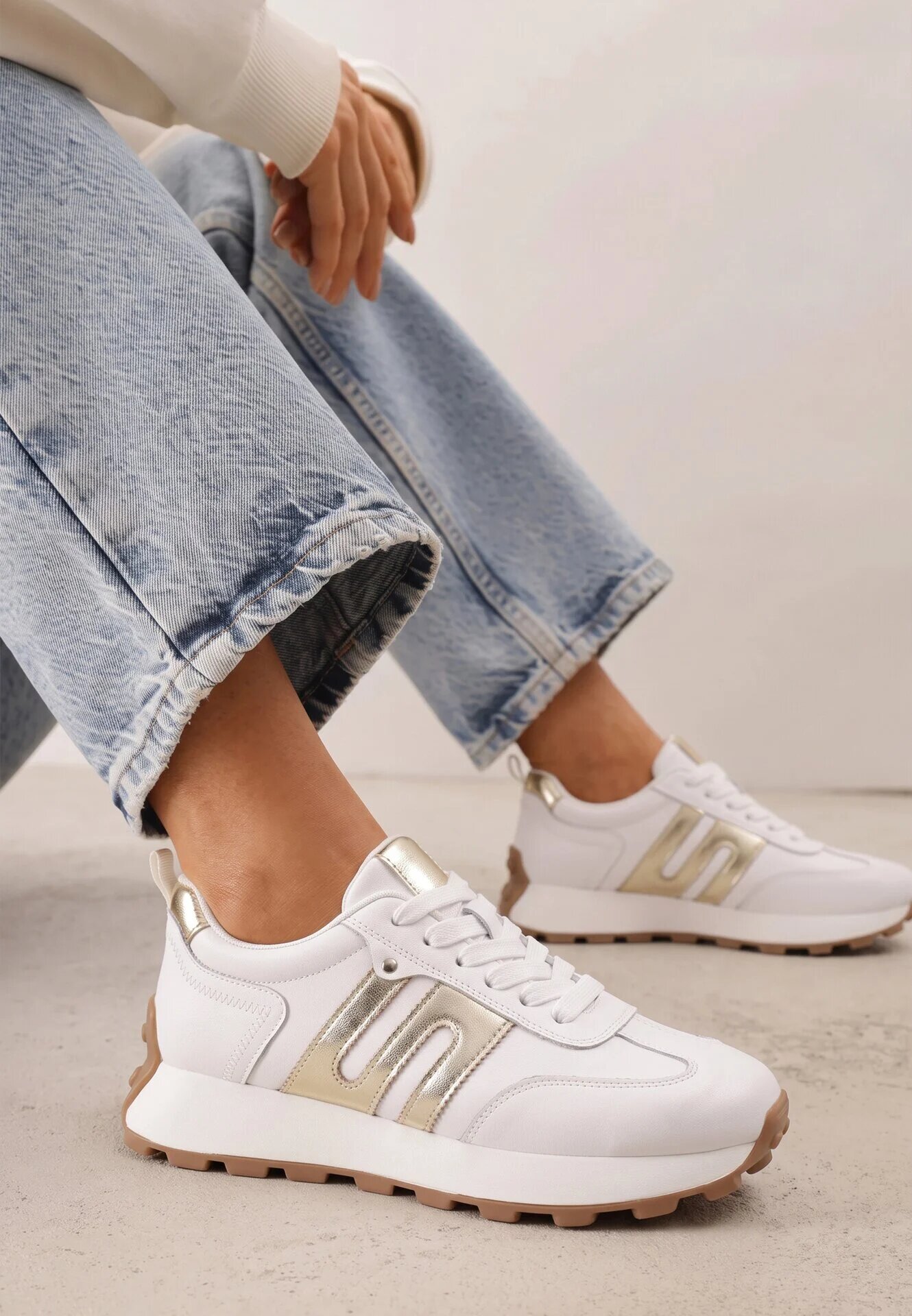 santorio Sneakers din piele naturală de căprioară cu cusături decorative Maliess Albi