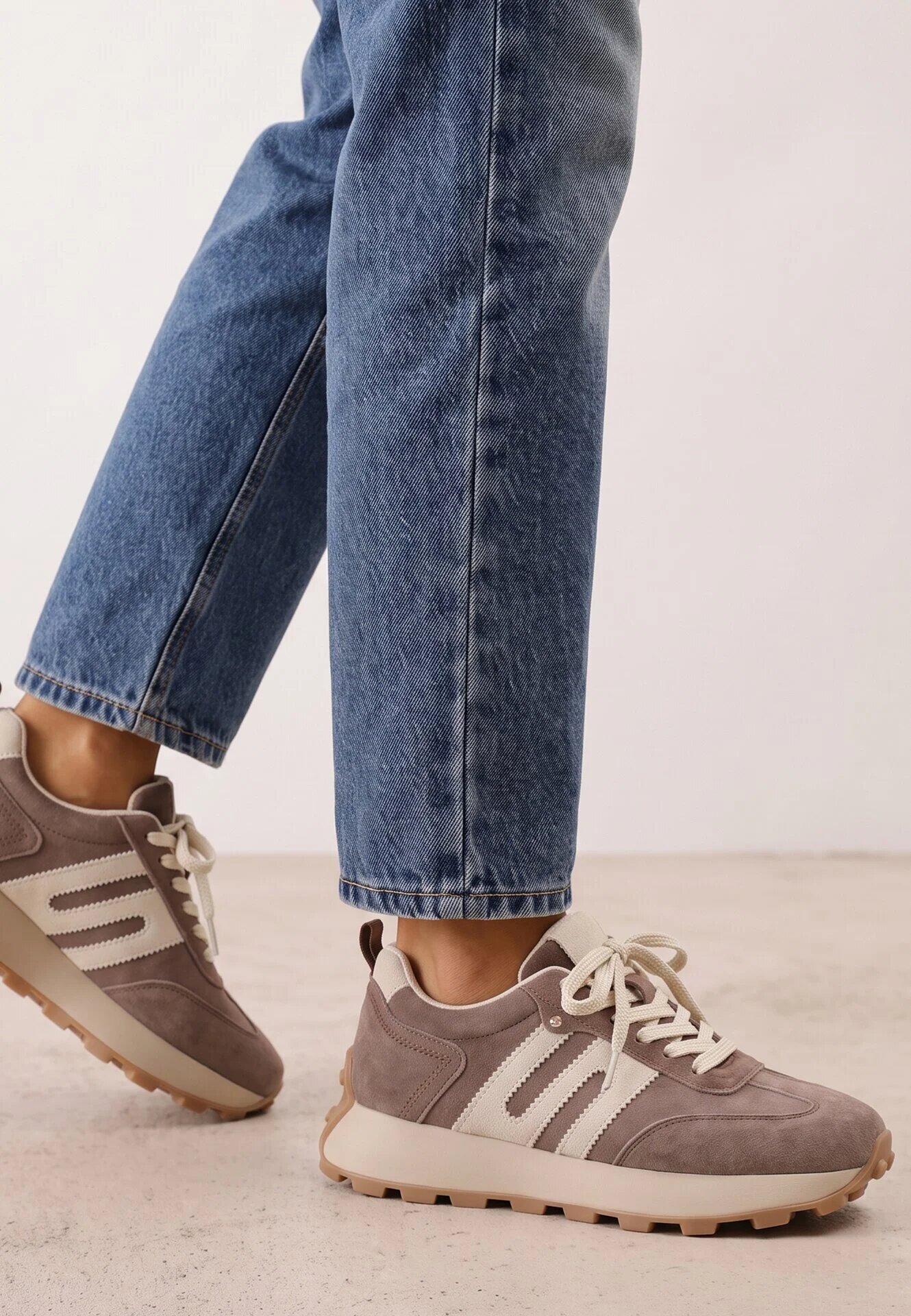 santorio Sneakers din piele naturală de căprioară cu cusături decorative Maliess Maro închis