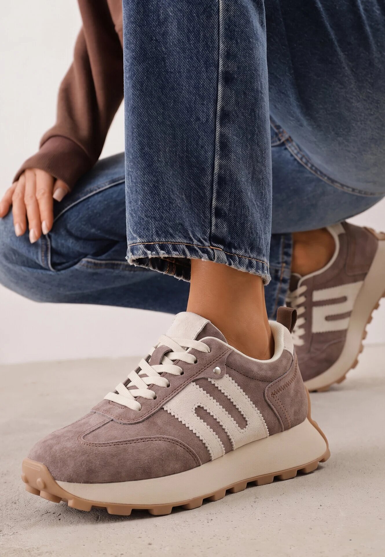 santorio Sneakers din piele naturală de căprioară cu cusături decorative Maliess Maro închis
