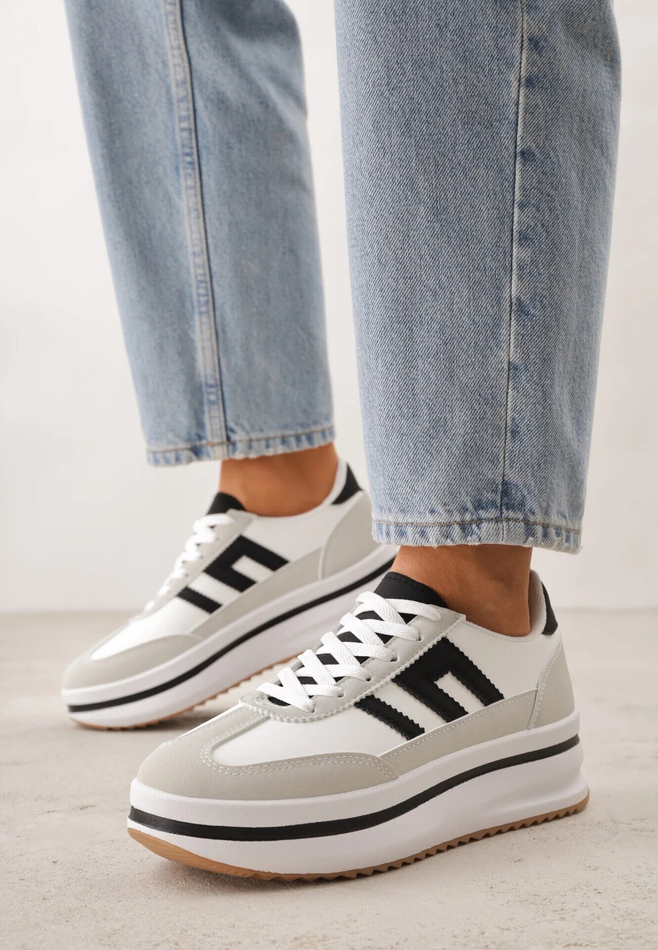 seastar Adidași Albi cu talpă groasă Decorați cu model geometric Asoastis