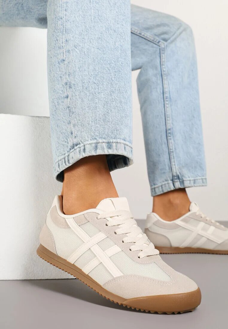 seastar Sneakerși bej în stilul tenișilor iconici Ilissena