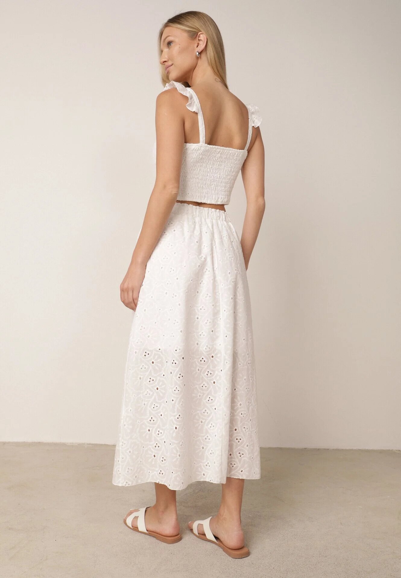  Set Alb în Stil Boho Top din Dantelă și Fustă Cloș cu Elastic în Talie Sovemia