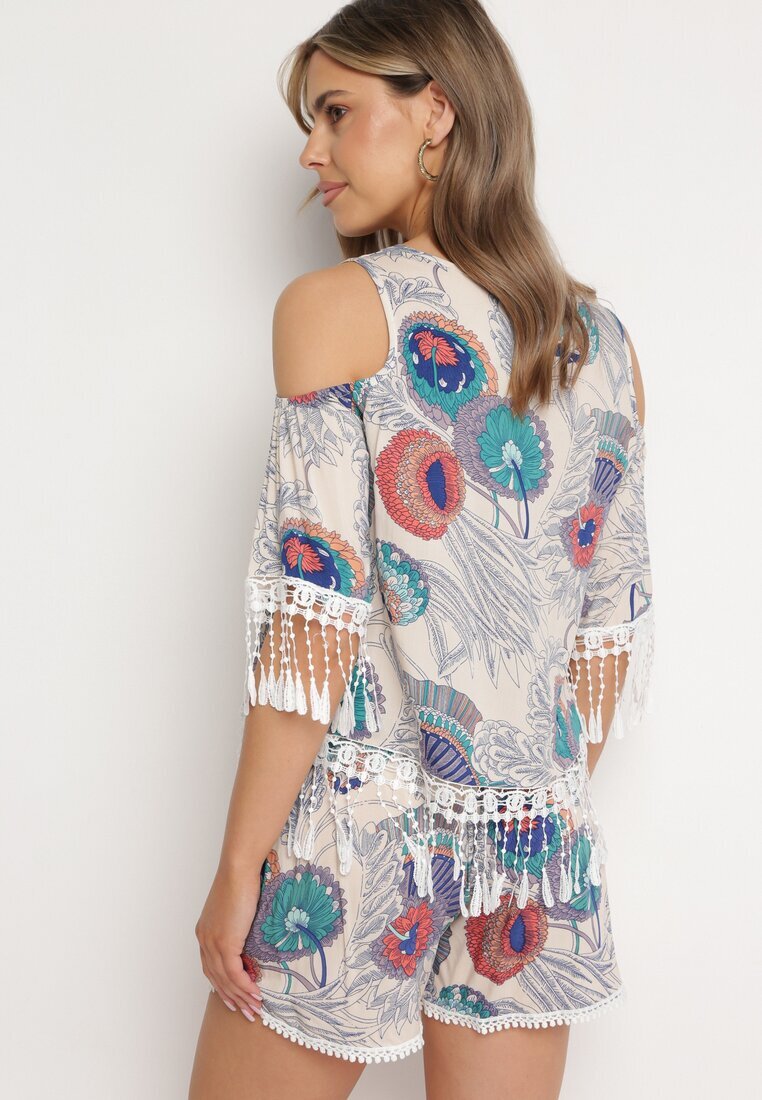  Set Bej deschis Decorat cu franjuri cu model abstract Bluză cu decupaje la umeri și Pantaloni scurți Setella