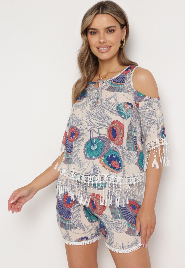  Set Bej deschis Decorat cu franjuri cu model abstract Bluză cu decupaje la umeri și Pantaloni scurți Setella