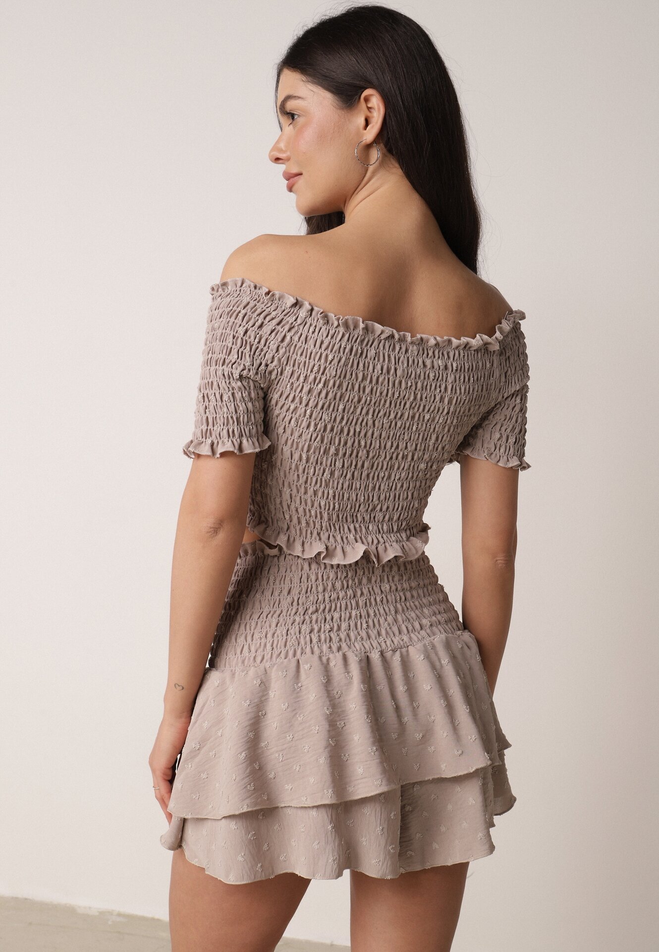  Set Bej Top stil spaniol și Fustă-Pantaloni scurți cu Elastic Quillatta