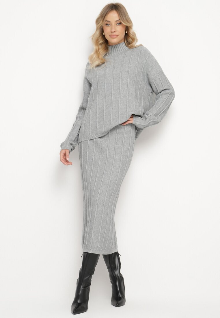  Set din tricot gri cu vâscoză cu textură în relief pulover cu guler semi-înalt și fustă Atteris