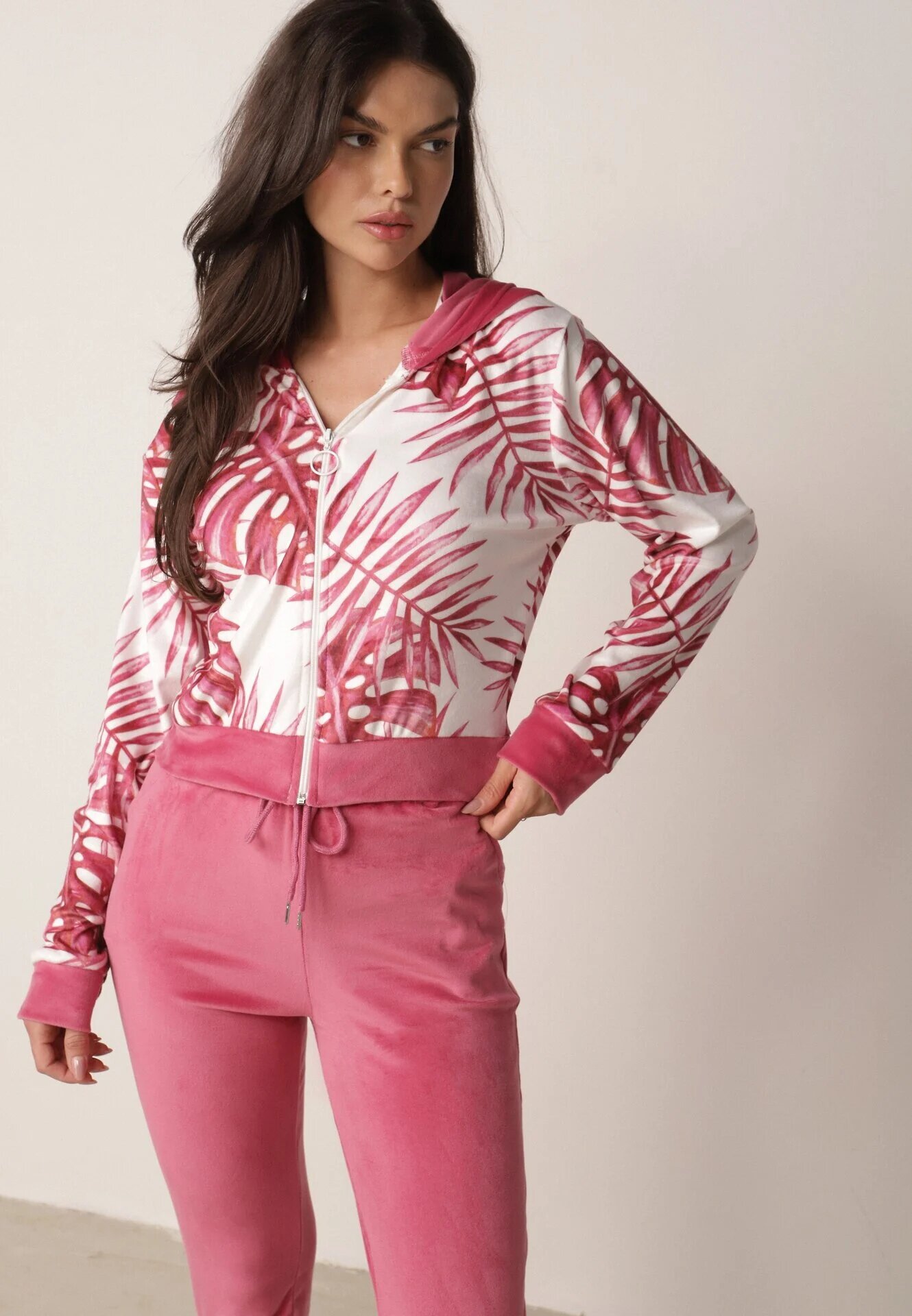  Set Trening Roz din Velur Bluză cu Glugă cu Model Decorativ și Pantaloni Grouvia