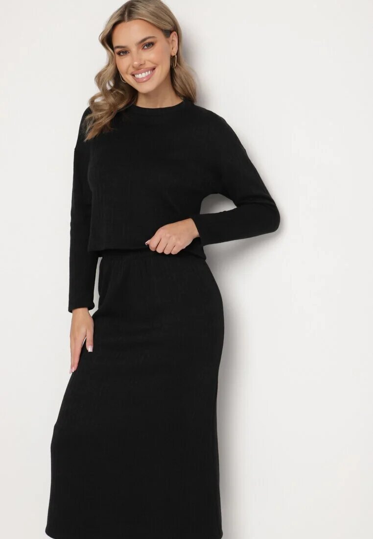  Set Tricotat Negru cu Viscoză Fustă cu Elastic în Talie și Șliț și Bluză Ilika