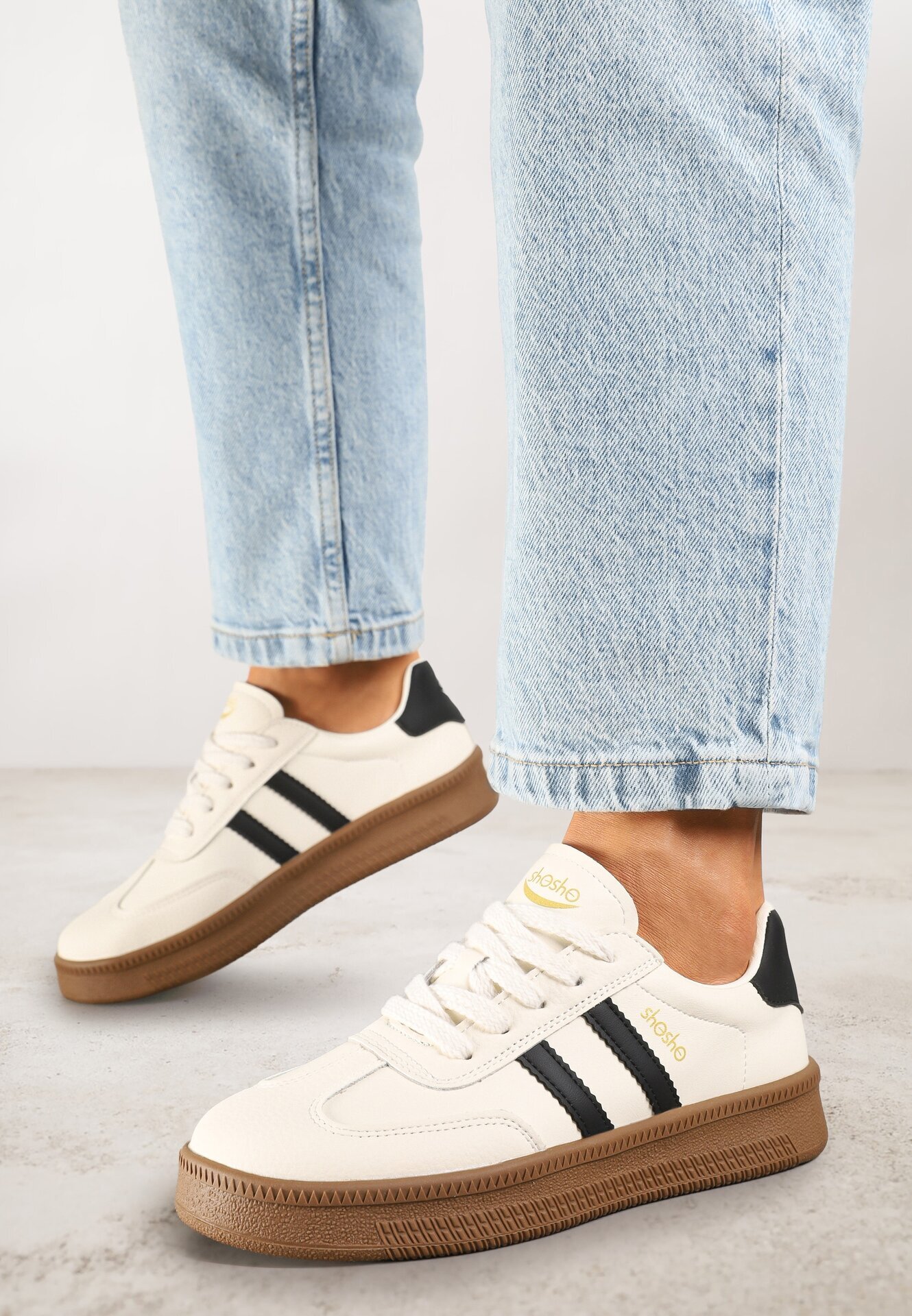 shosho Sneakers Bej cu negru