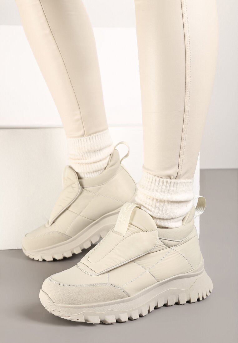  Sneakers Bej deschis cu talpă groasă cu față matlasată și cu inscripția Resisha