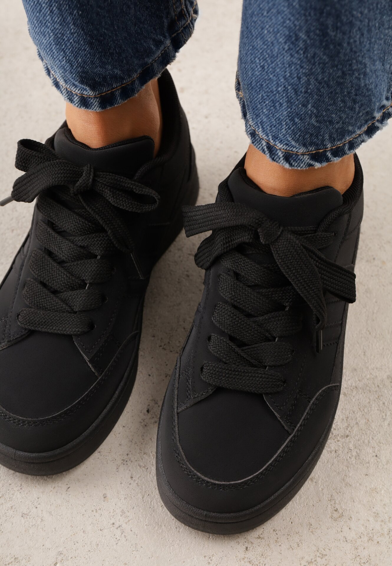  Sneakers Casual cu cusături decorative și benzi laterale Ariesera Negri