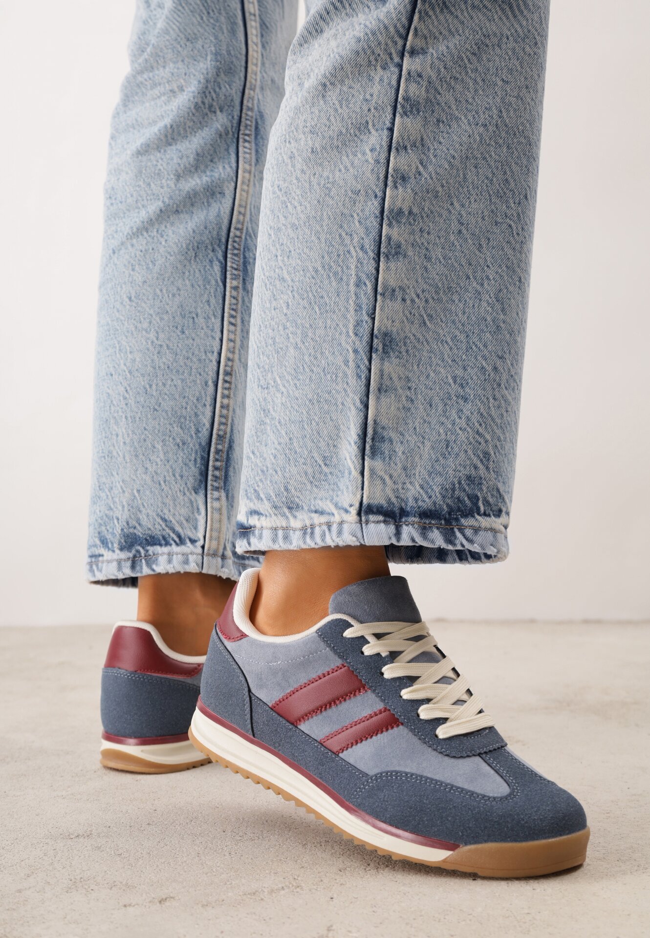  Sneakers retro cu cusături decorative și inserții cu textură de piele întoarsă Isanna Albaștri