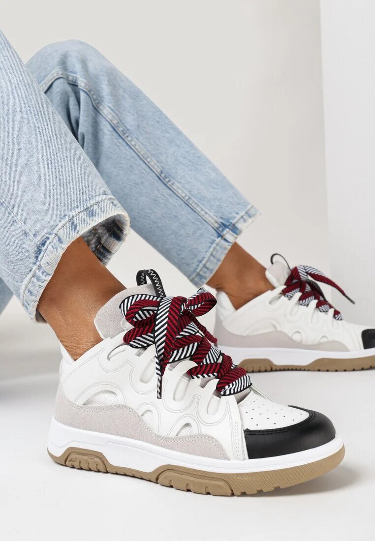  Sneakerși Alb-negri cu șireturi decorative și sclipici Nevesa