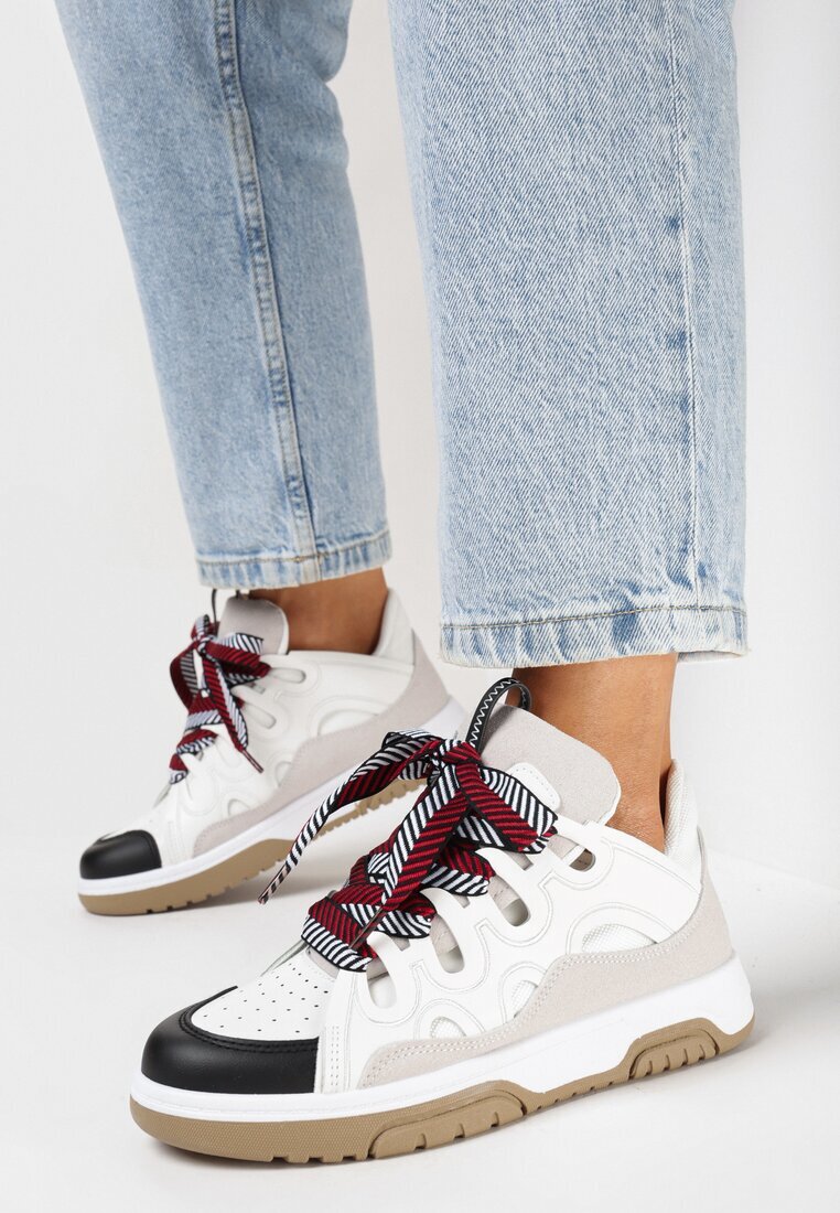  Sneakerși Alb-negri cu șireturi decorative și sclipici Nevesa