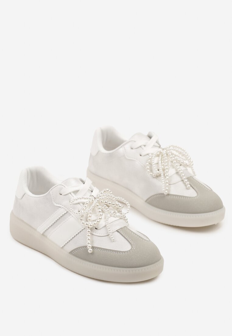  Sneakersi Argintii-Gri în Stilul Tenisilor Clasici cu Ornament Perlat Nalarie
