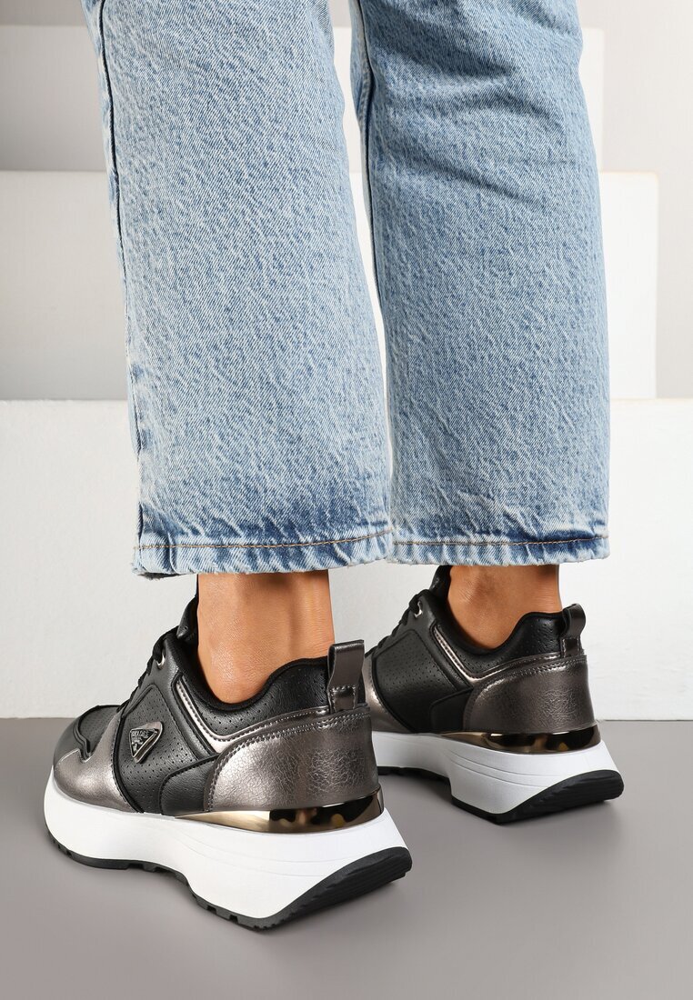  Sneakerși Negri cu Perforație și Inserații Metalice Decorative Kamirea