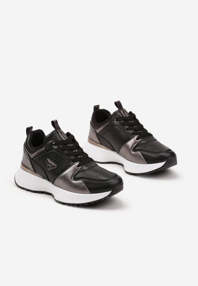  Sneakerși Negri cu Perforație și Inserații Metalice Decorative Kamirea