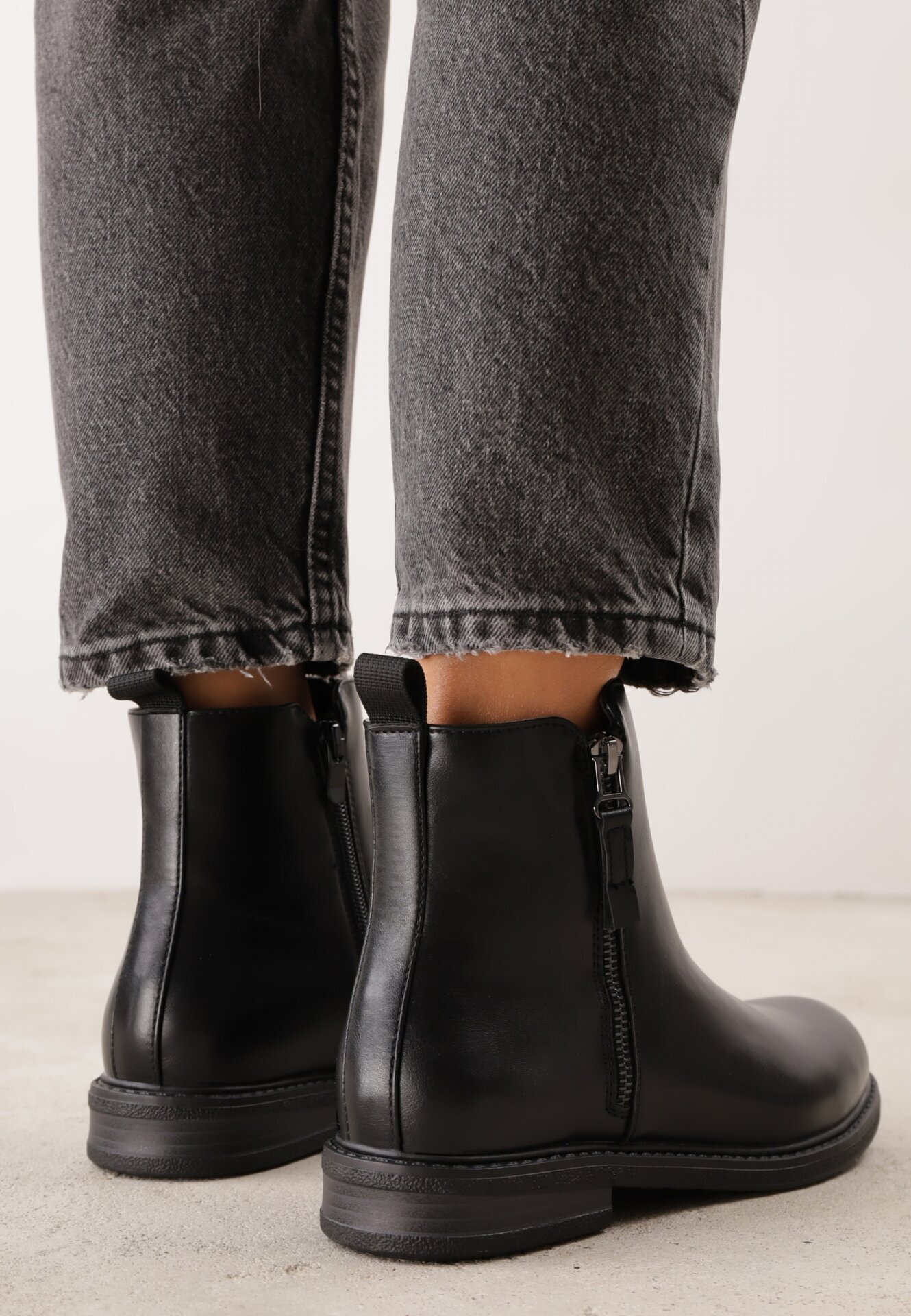 super mode Botine clasice cu toc plat și fermoar decorativ Wenica Negre
