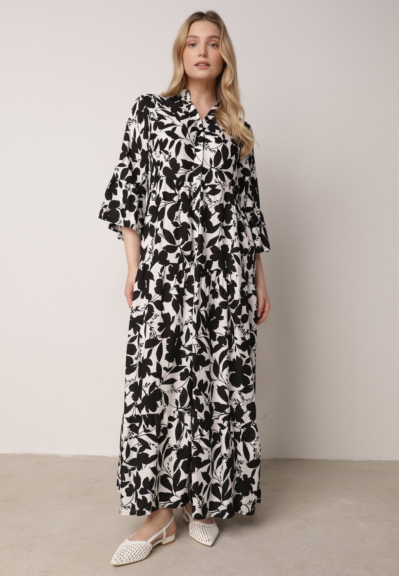sweet&girl Rochie Lungă Negru-Albă cu model abstract și mâneci 3/4 Thalorias