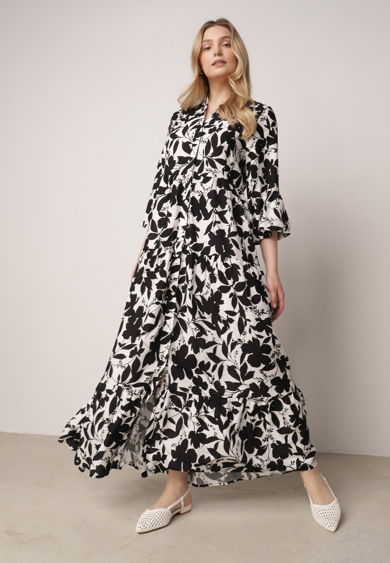 sweet&girl Rochie Lungă Negru-Albă cu model abstract și mâneci 3/4 Thalorias