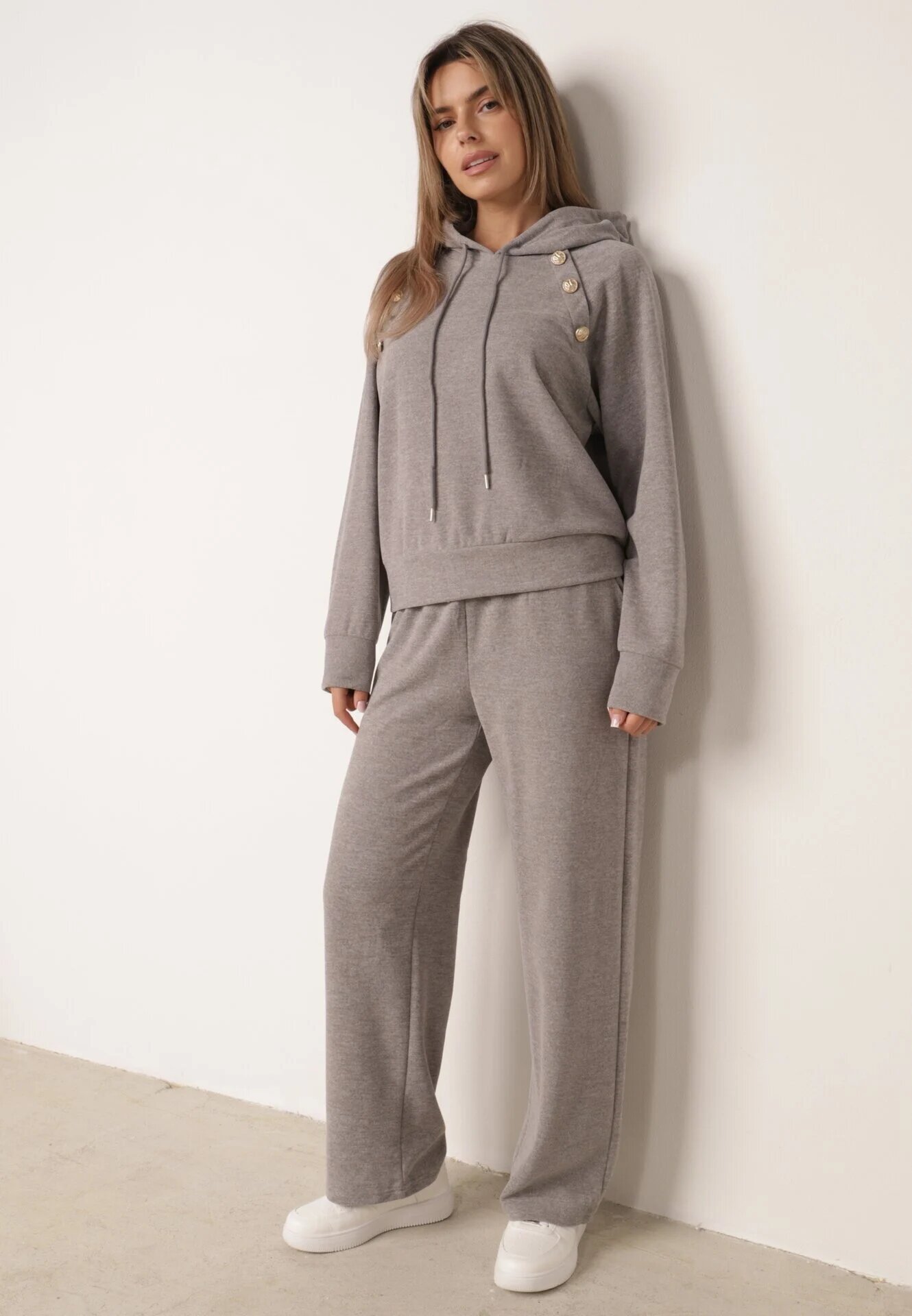 swest Set de trening cu glugă cu nasturi decorativi și pantaloni Eborissa Gri