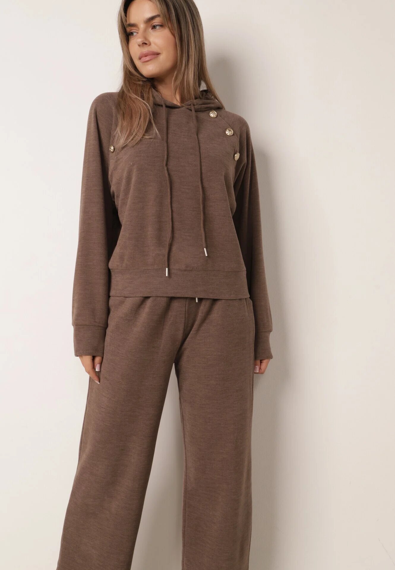 swest Set de trening cu glugă cu nasturi decorativi și pantaloni Eborissa Maro