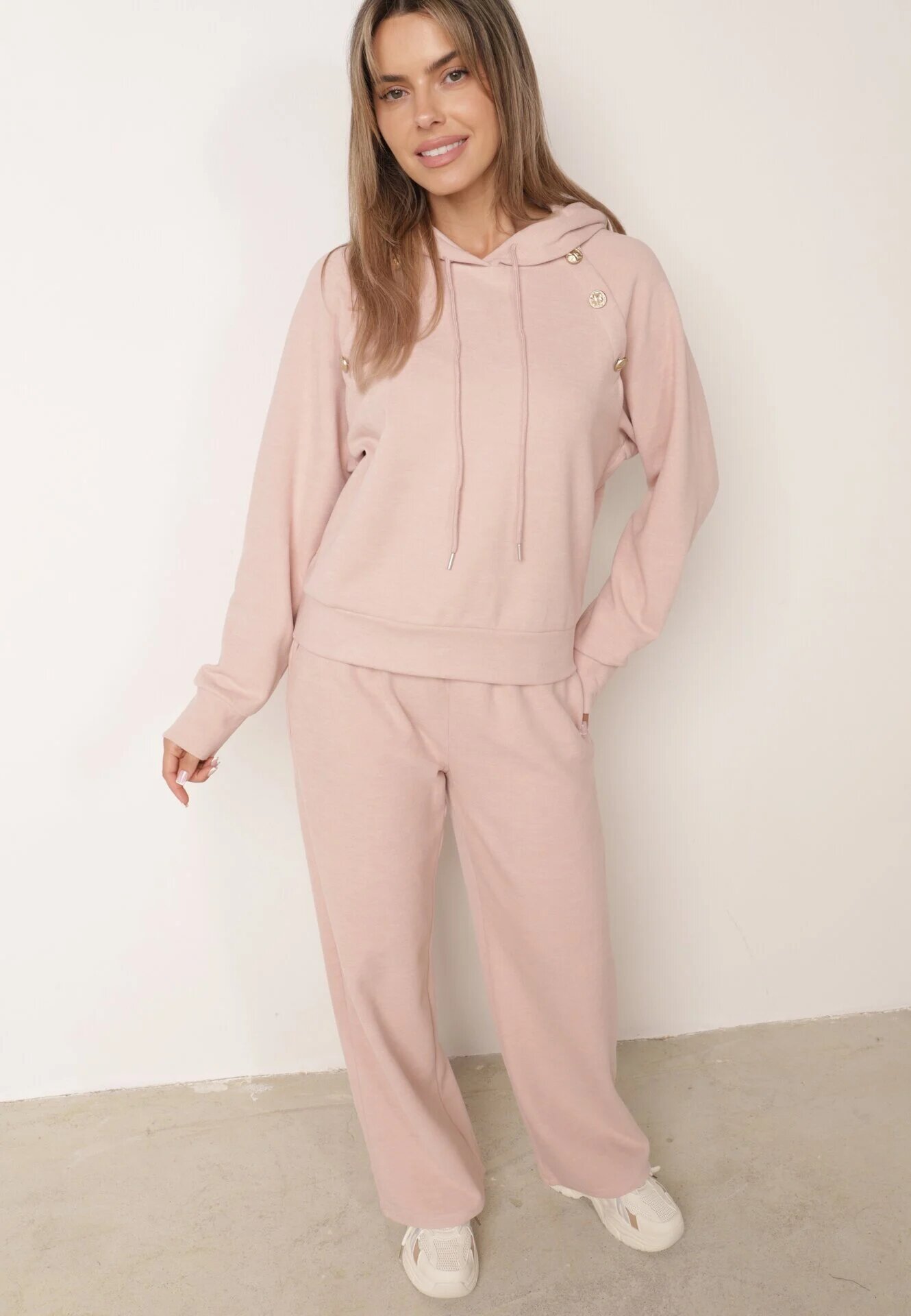 swest Set de trening cu glugă cu nasturi decorativi și pantaloni Eborissa Roz