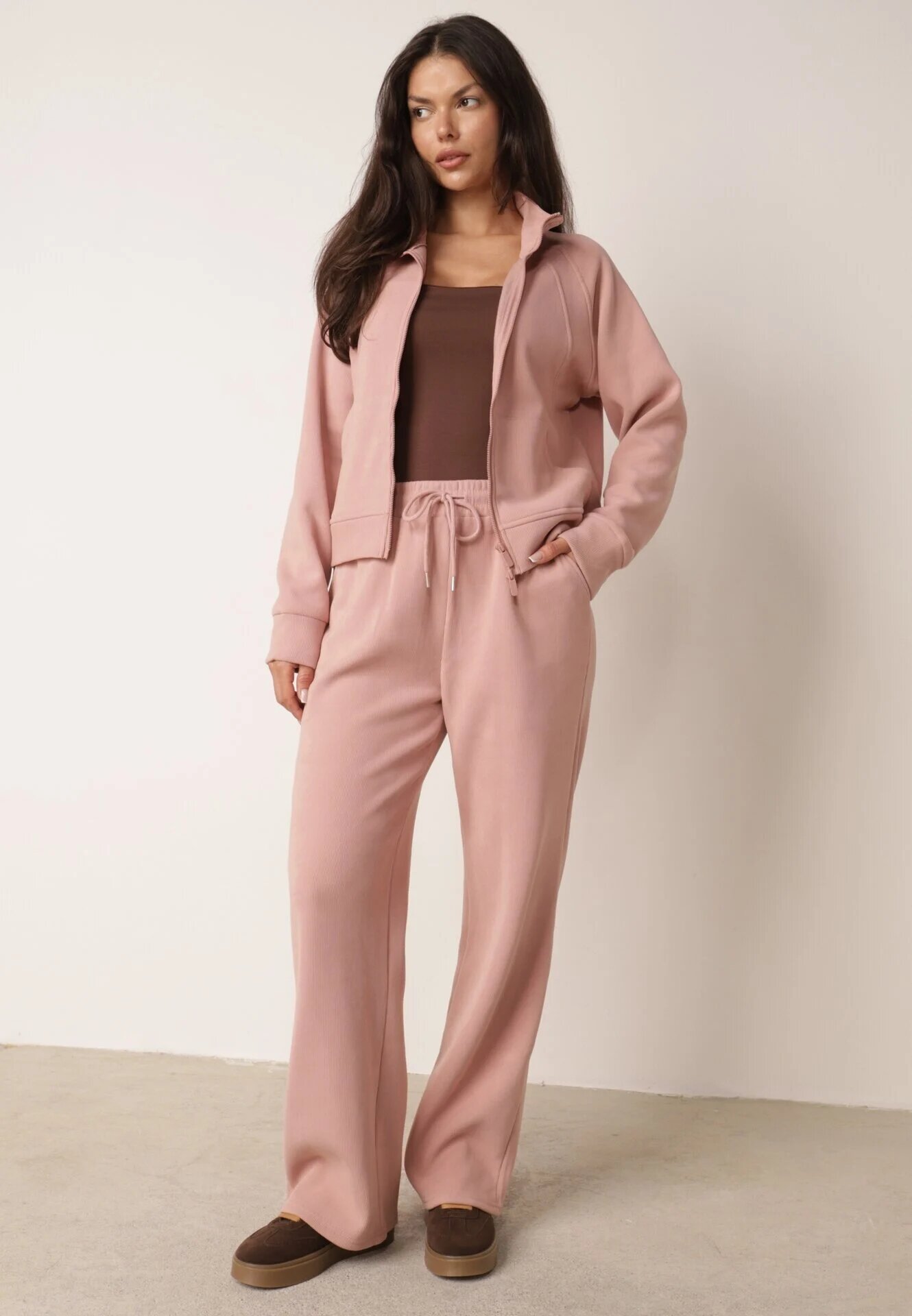swest Set de trening cu pantaloni largi și bluză cu fermoar și guler tip tunică Aleea Roz