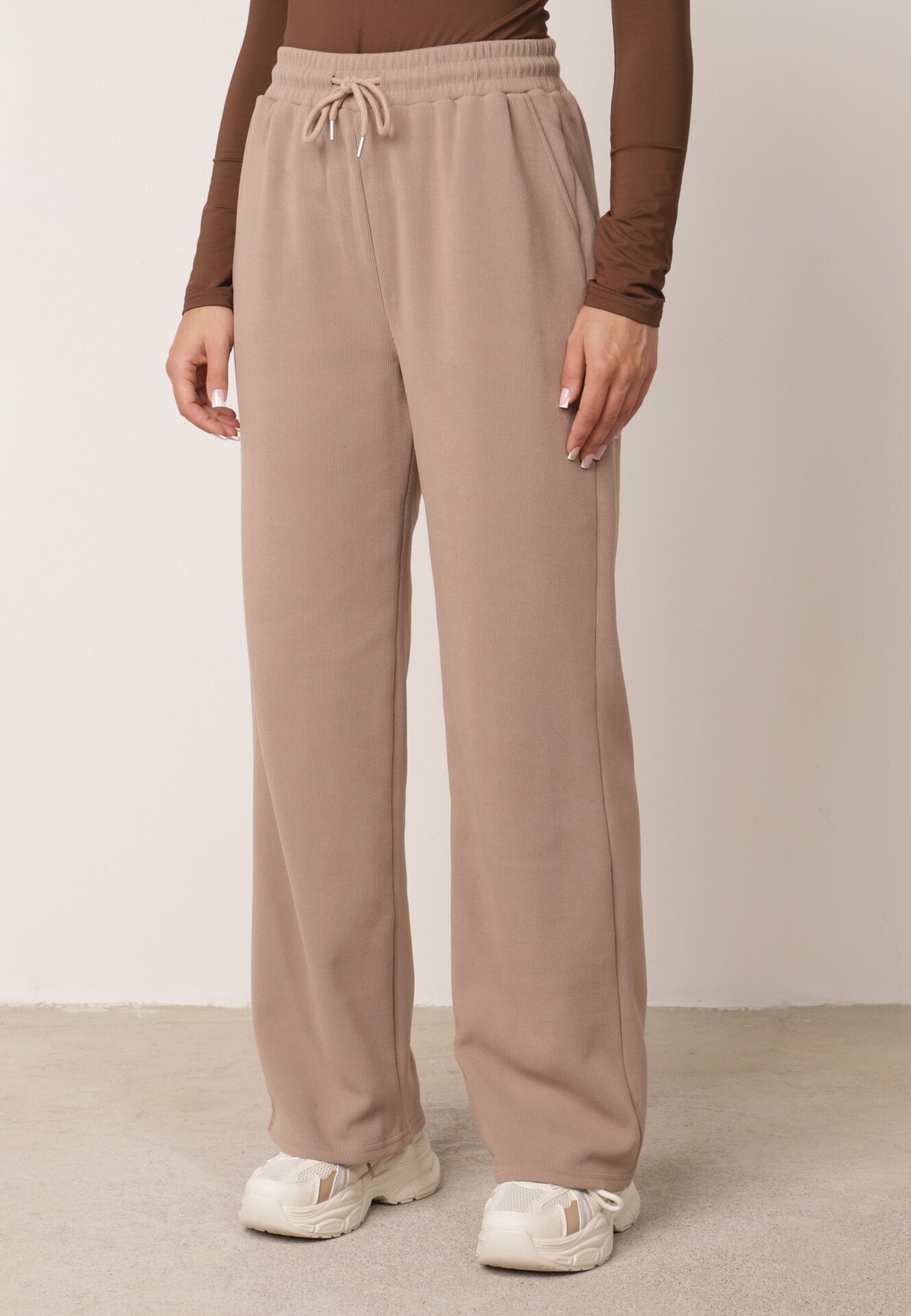 swest Set de trening din tricot rib pantaloni largi și bluză cu glugă Sinoh Bej închis