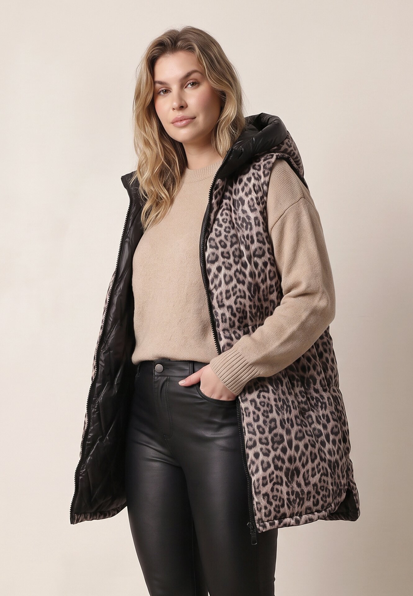 swest Vestă de tranziție cu două fețe matlasată partea cealaltă cu animal print Komona Neagră