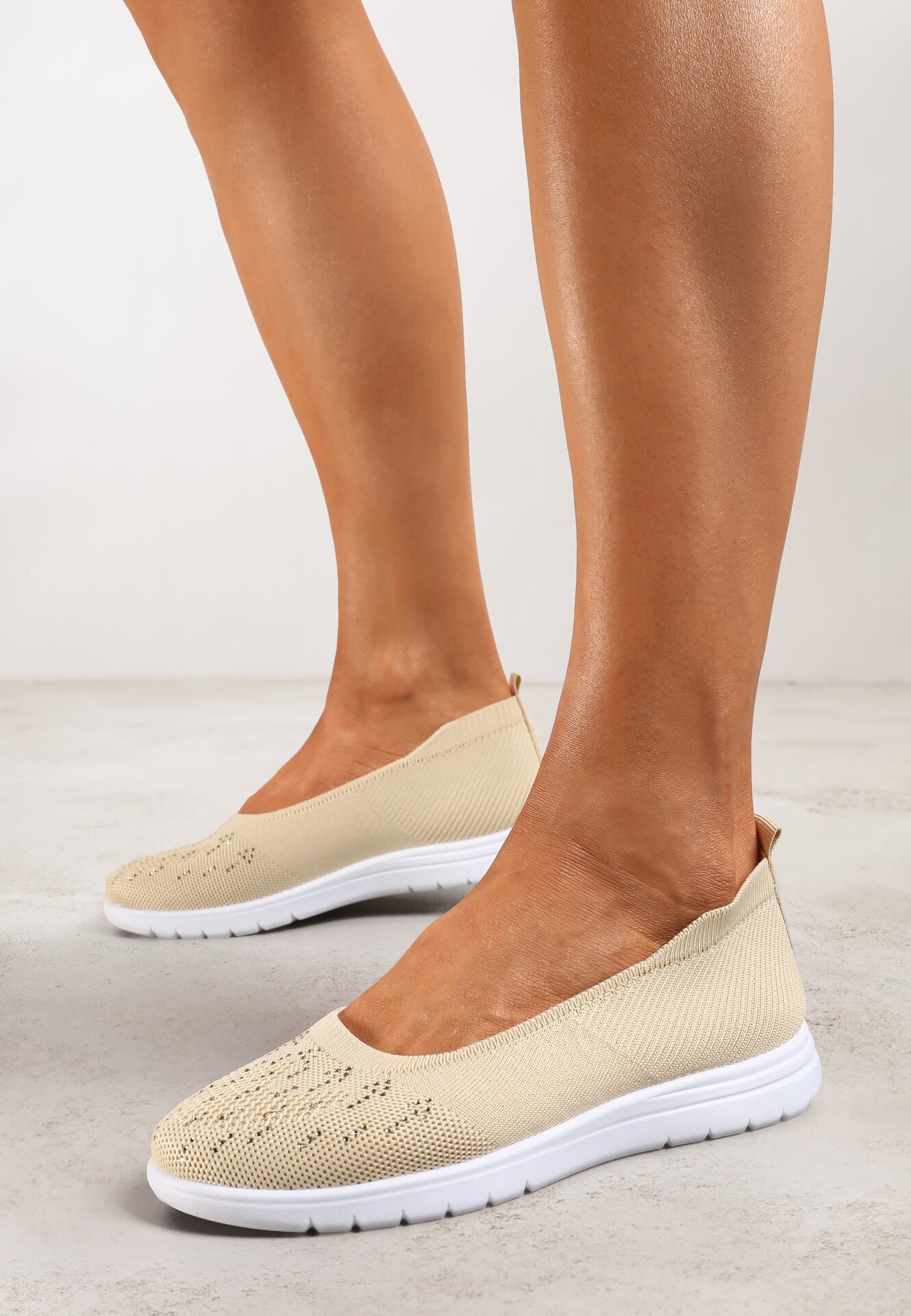  Tenisi Bej Slip-on cu Talpă Plată Decorate cu Imitație de Pietre Foviana